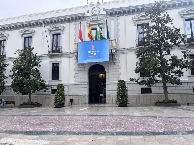 Vista de la fachada del edificio del Ayuntamiento de Granada, en la plaza del Carmen. (EUROPA PRESS) Vista de la fachada del edificio del Ayuntamiento de Granada, en la plaza del Carmen. (EUROPA PRESS)