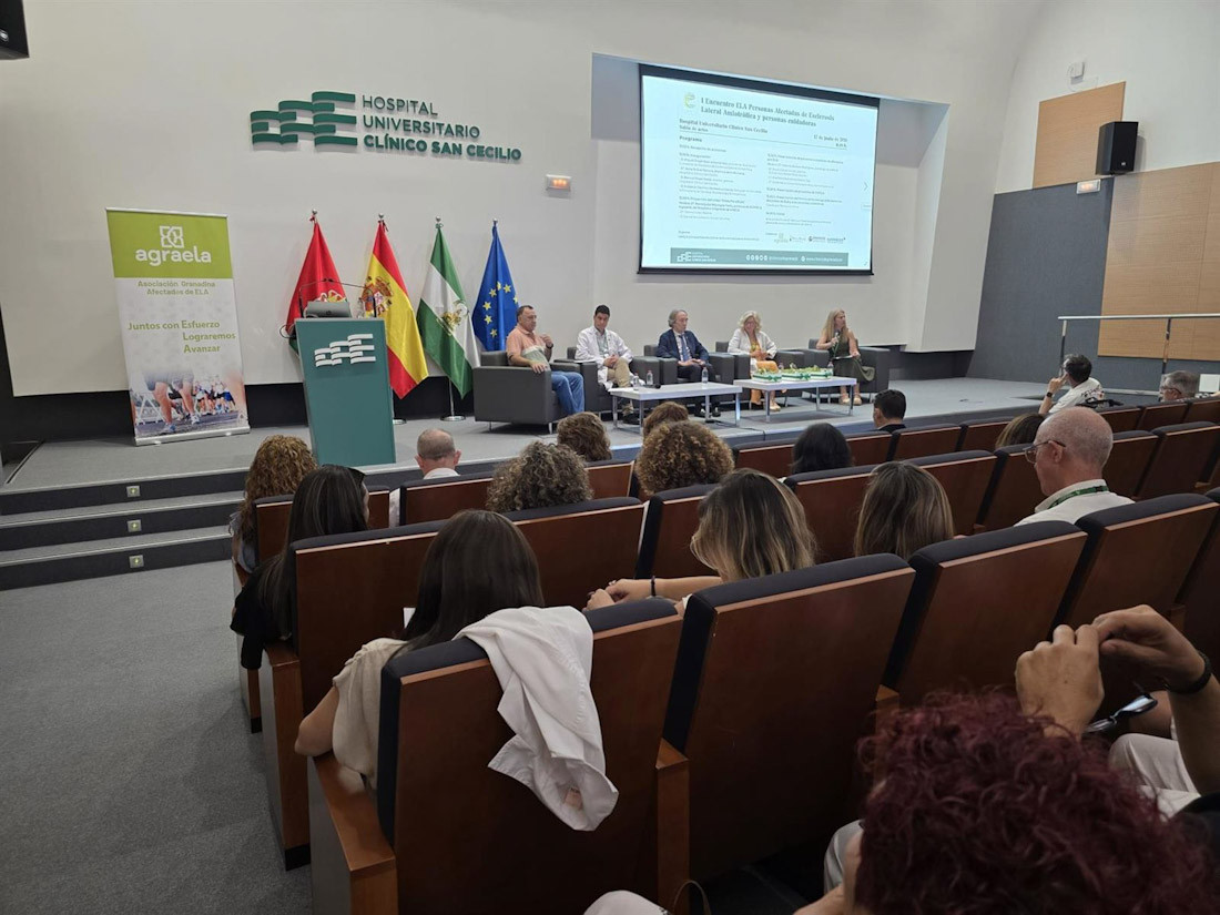 El Hospital Universitario Clínico San Cecilio ha acogido este miércoles el I Encuentro ELA para personas afectadas de esclerosis lateral amiotrófica y personas cuidadoras (JUNTA)