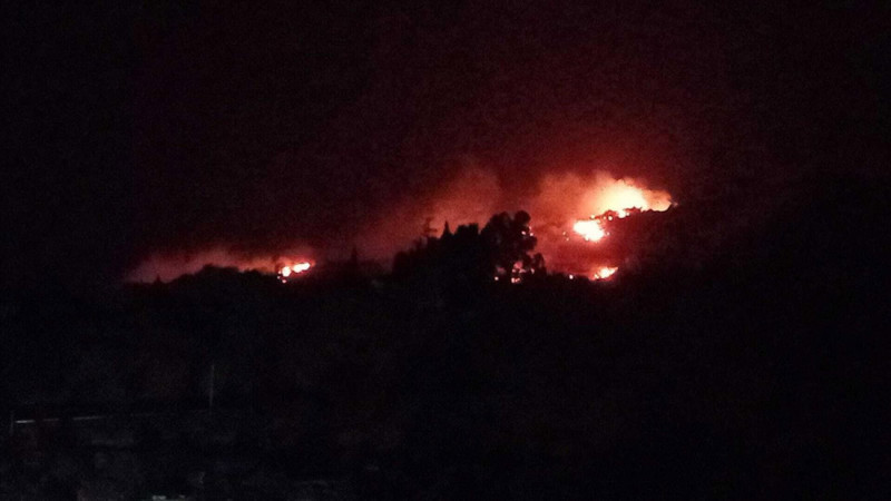 Imagen del incendio forestal en el paraje Las Barreras en el término municipal de Órgiva (Granada) declarado el 21 de junio (PLAN INFOCA) Imagen del incendio forestal en el paraje Las Barreras en el término municipal de Órgiva (Granada) declarado el 21 de junio (PLAN INFOCA)