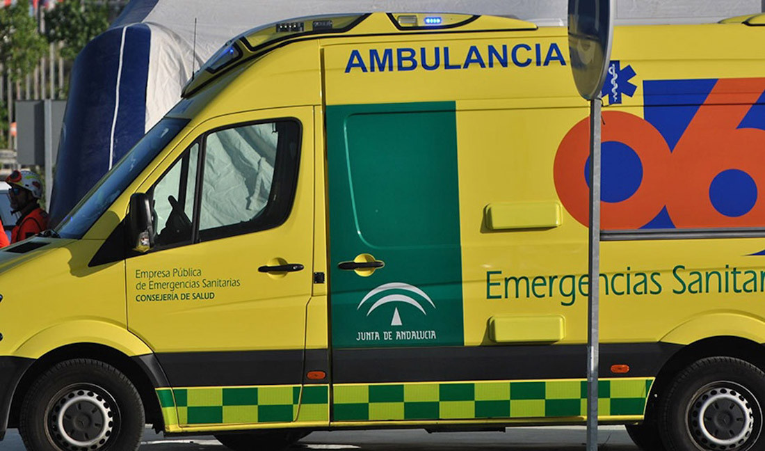 Ambulancia del Centro de Emergencias Sanitarias (CES) 061. (112 ANDALUCÍA)