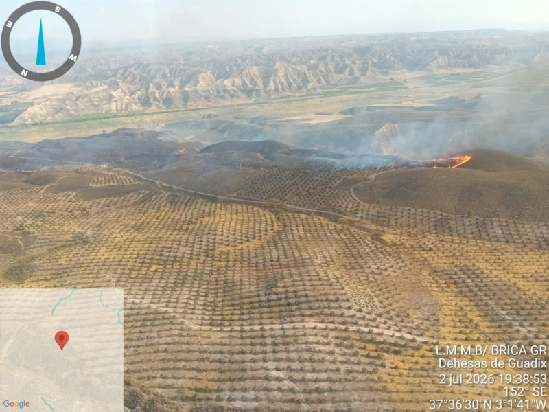 Incendio declarado en el paraje del embalse del Negratín (INFOCA) Incendio declarado en el paraje del embalse del Negratín (INFOCA)
