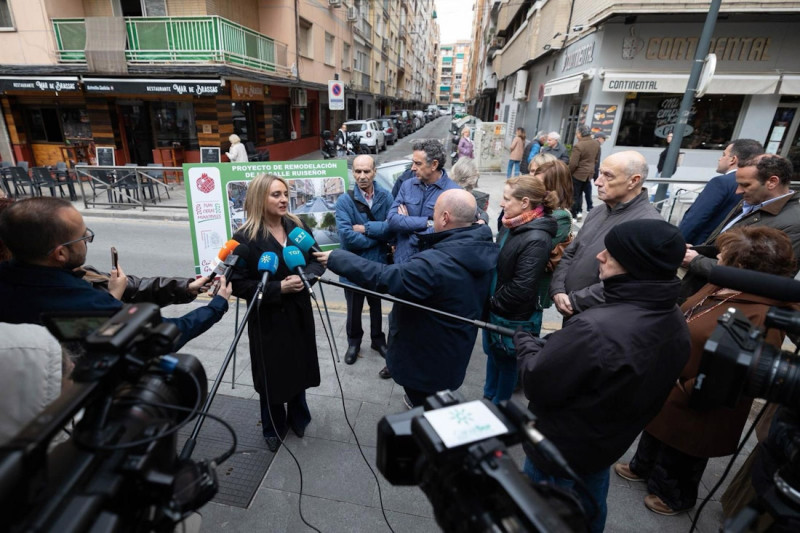 La alcaldesa de Granada, Marifrán Carazo, atiende a los medios en imagen de archivo (AYUNTAMIENTO) La alcaldesa de Granada, Marifrán Carazo, atiende a los medios en imagen de archivo (AYUNTAMIENTO)