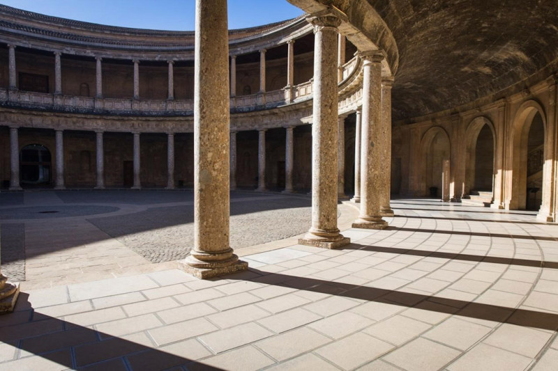 Palacio de Carlos V (PATRONATO DE LA ALHAMBRA Y EL GENERALIFE) Palacio de Carlos V (PATRONATO DE LA ALHAMBRA Y EL GENERALIFE)